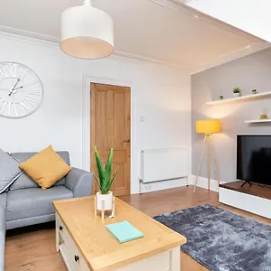 Holburn Apartment