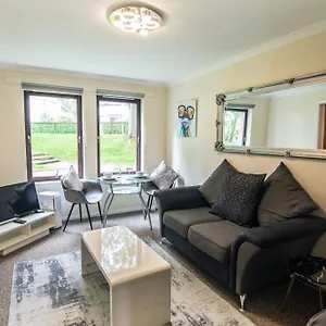 The Summit - Centre - Perfect For Long And Short Apartment